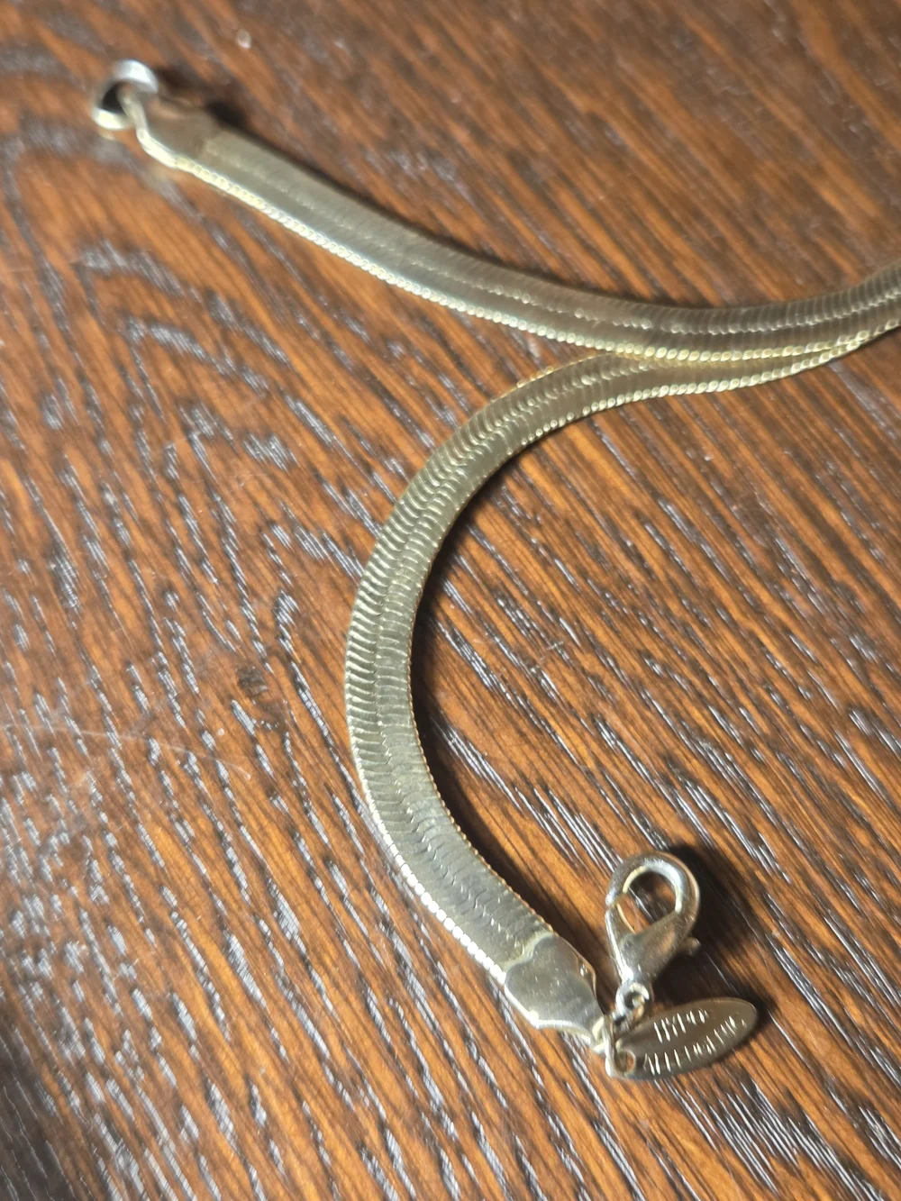 Vintage Gold Tone Herringbone Chain Necklace.