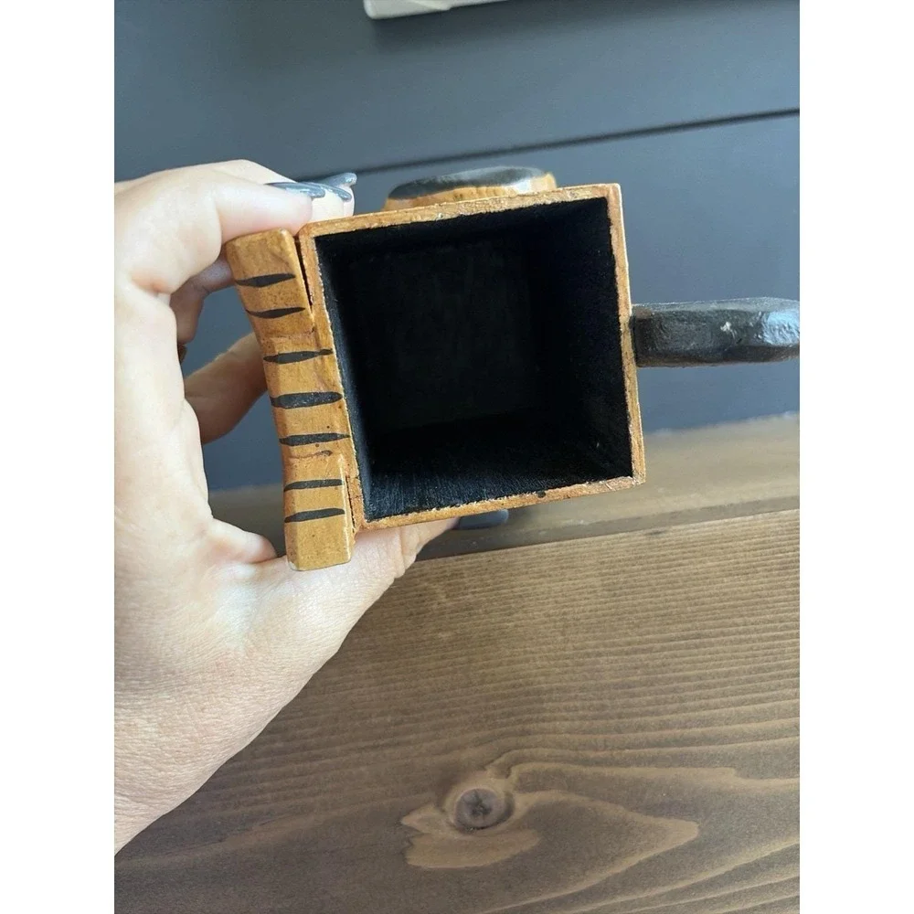 Hand Carved Wooden Cat Trinket Box Folk Art Kitty Storage Box 5
