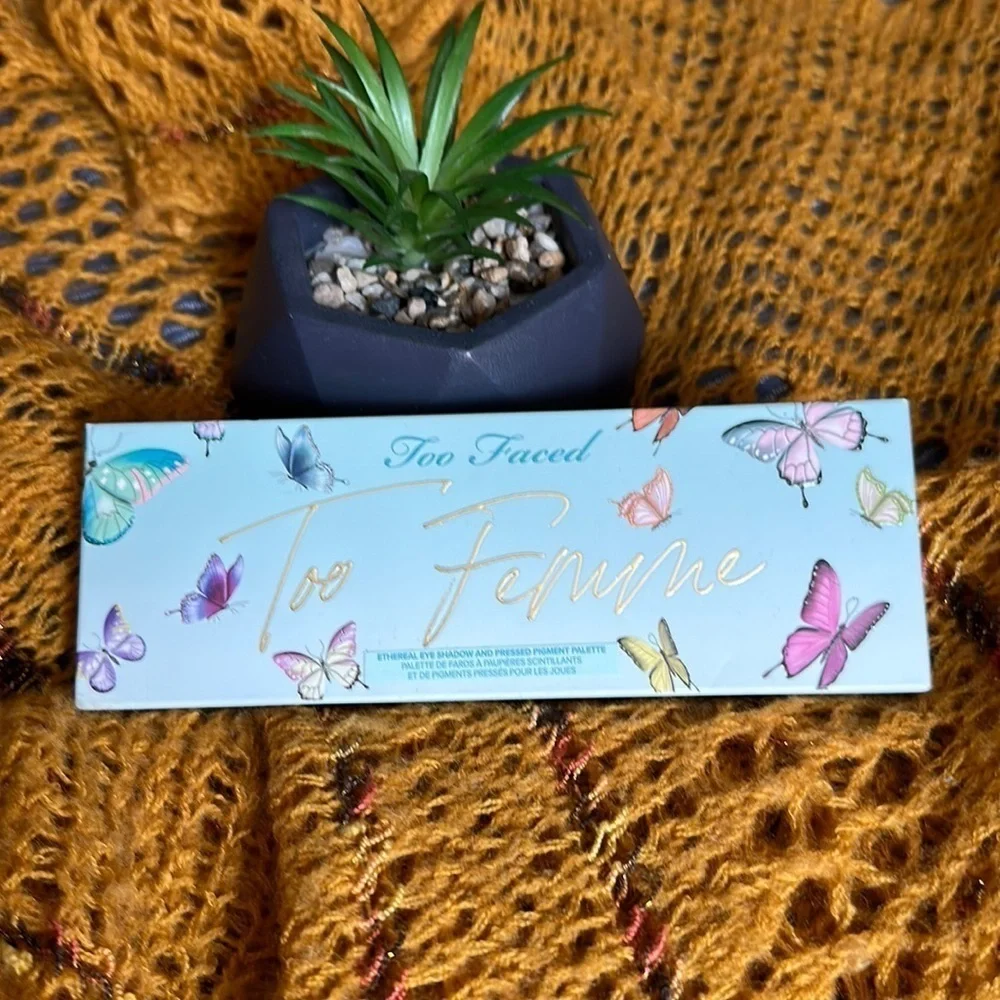 NIB too faced too femme ethereal eyeshadow and pressed pigmane palette