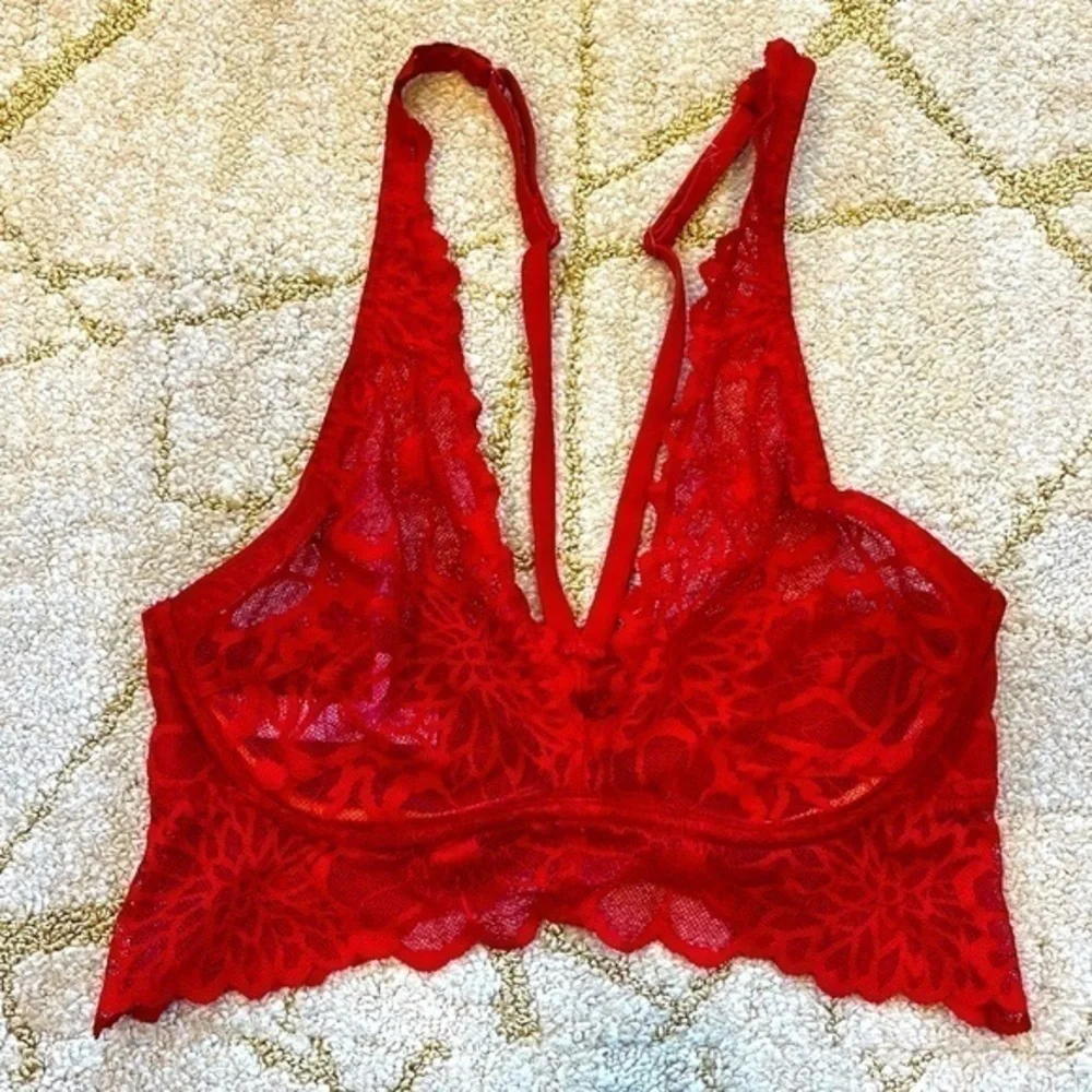 🛼🍕🪻Victoria’s Secret plunge floral lace pushup bra red XS CLOSEOUT