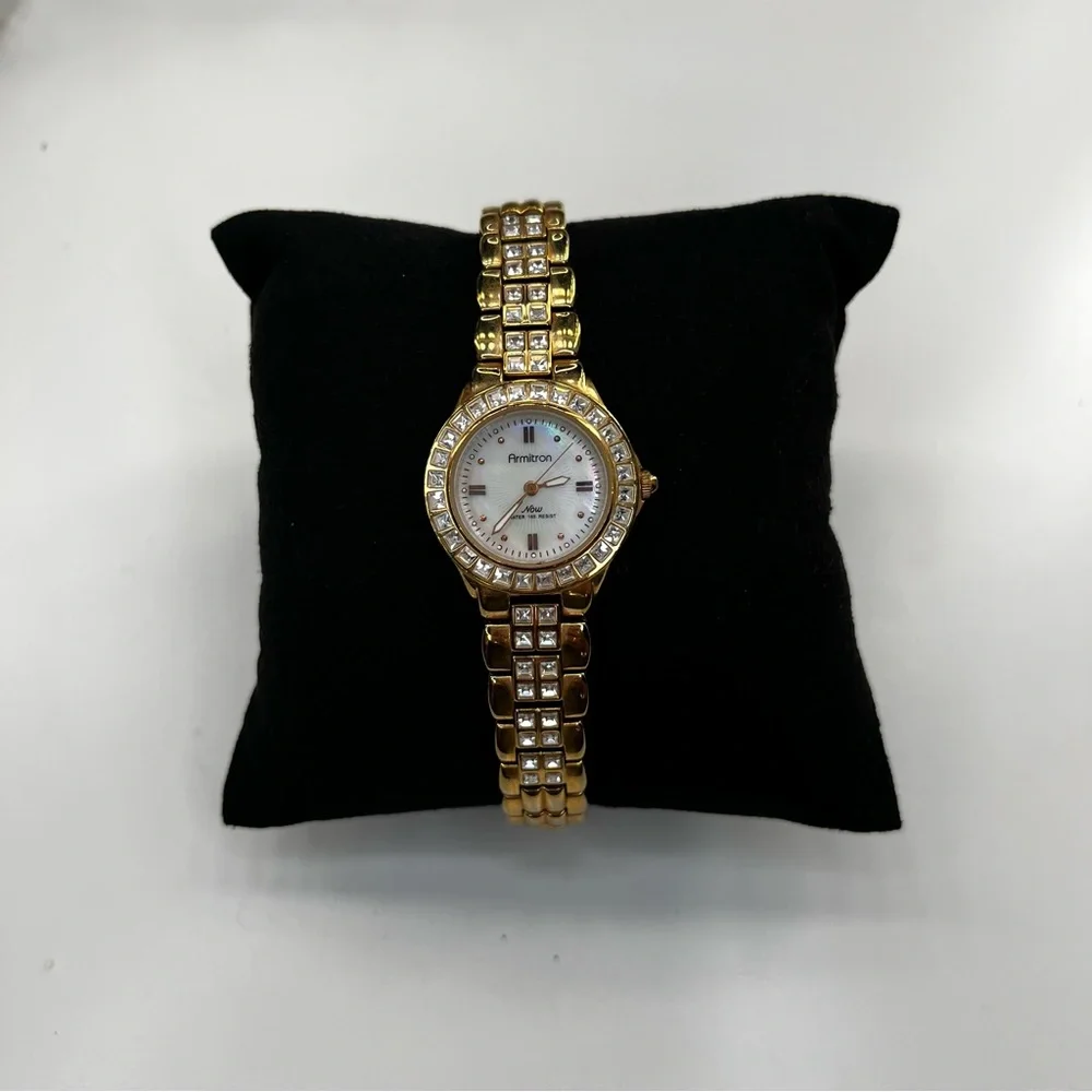 Armitron Now 75/3689GP Quartz Analog Women's Watch Gold New‎ Battery Working