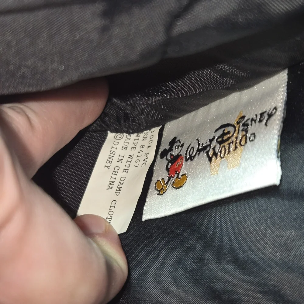 Walt Disney World Multi Pocket Latching Briefcase Mickey‎ Hands & Heads Read