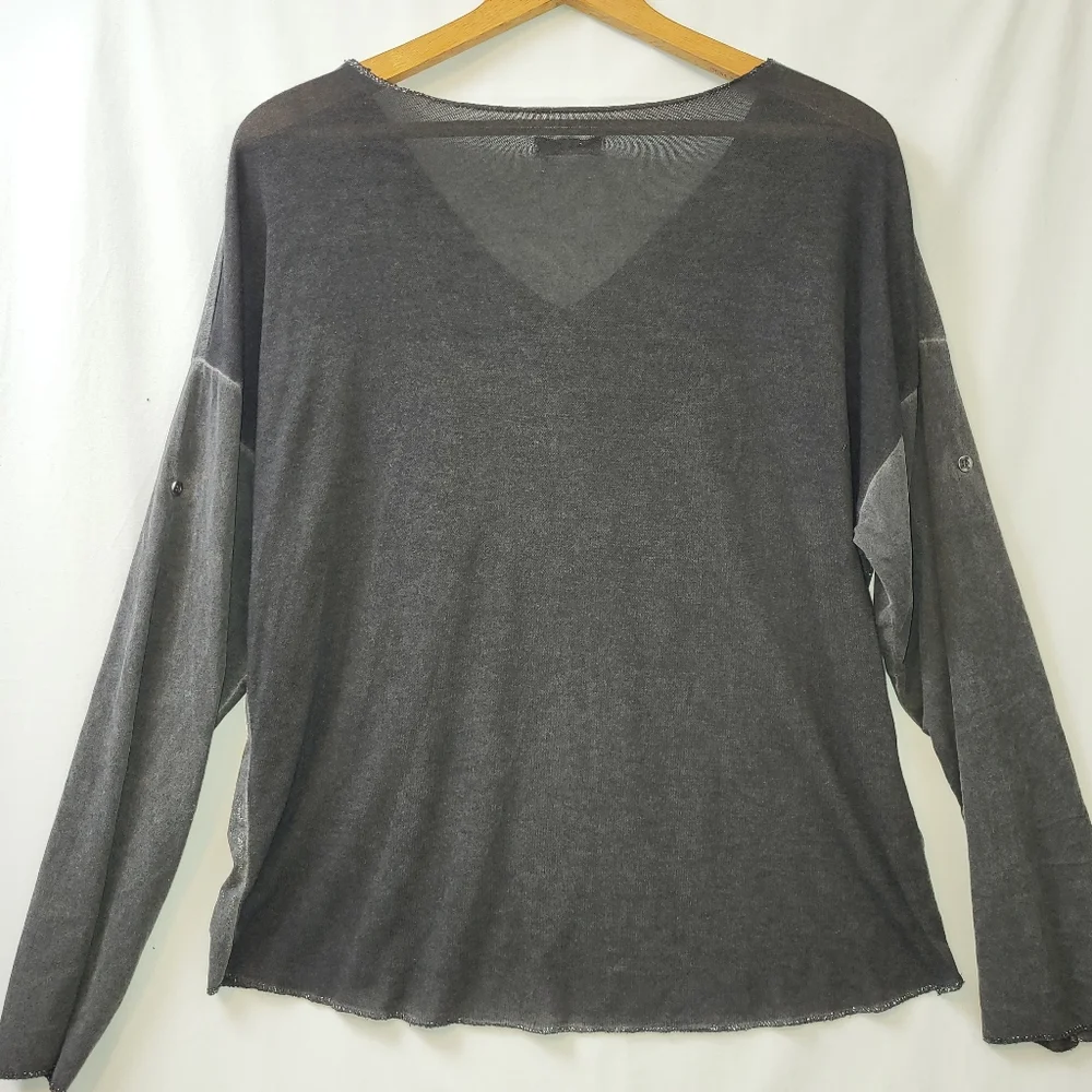NT By Amati Shimmer V Neck Top Women's Size‎ Large Made In Italy Gray