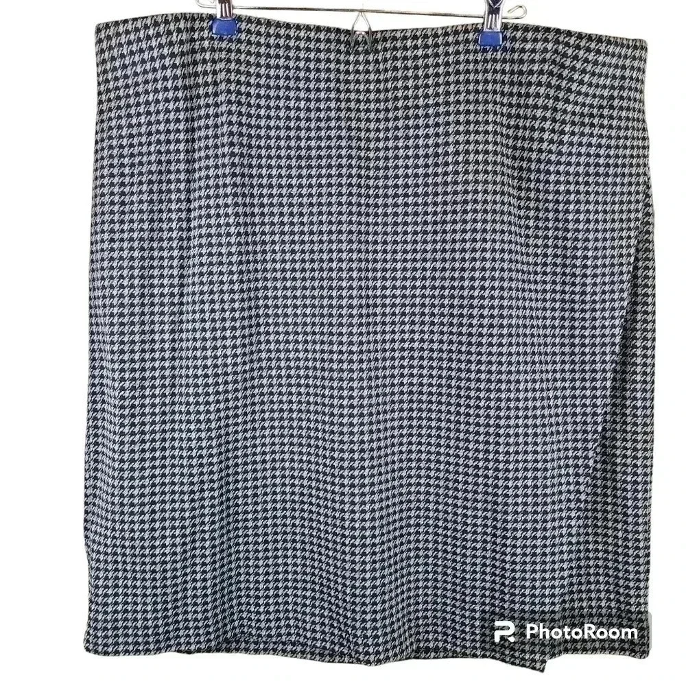 J.JILL houndstooth ponte knit mini skirt