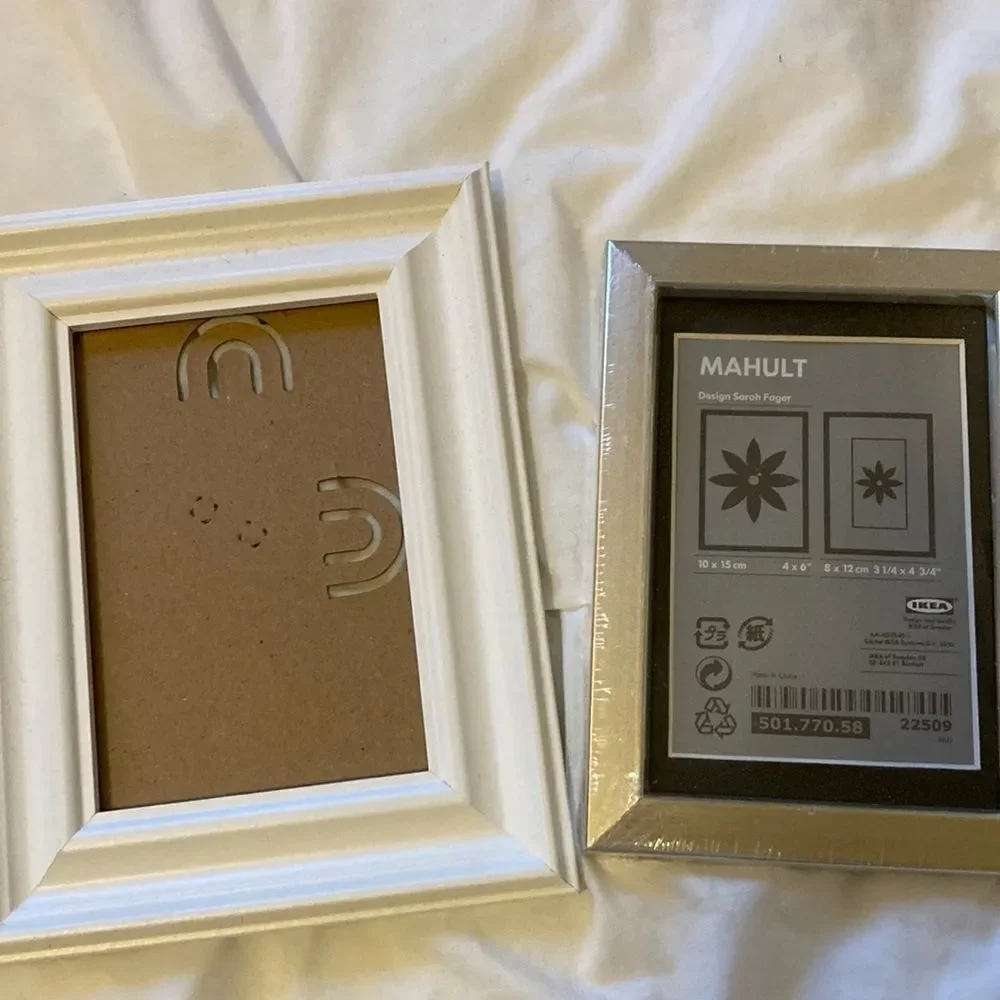 Ikea 4 x 6 inch frames.‎ Set of 2