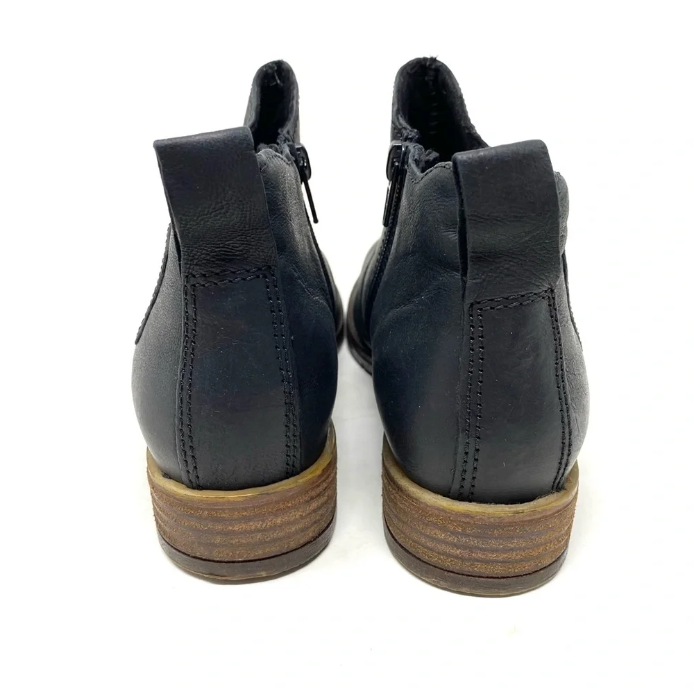 Josef Seibel step into