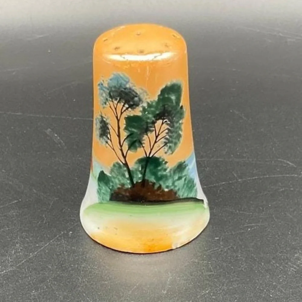 Vintage Noritake Japan Salt Shaker 2″ Tree Landscape Ceramic Made in Japan‎ Rare