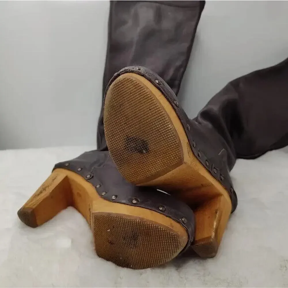 Sanita brown clog