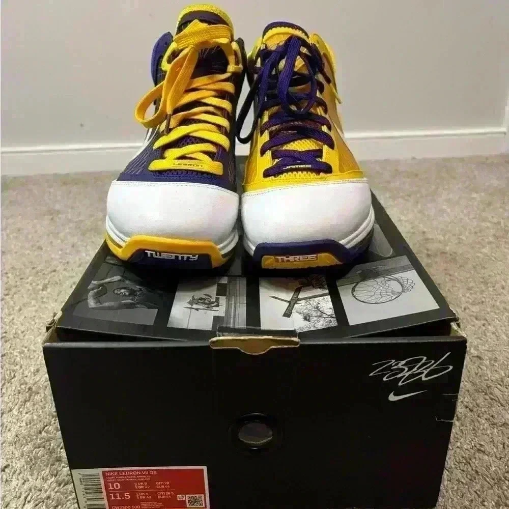 Nike Lebron VII QS Men’s Size 10 Media Day Lakers