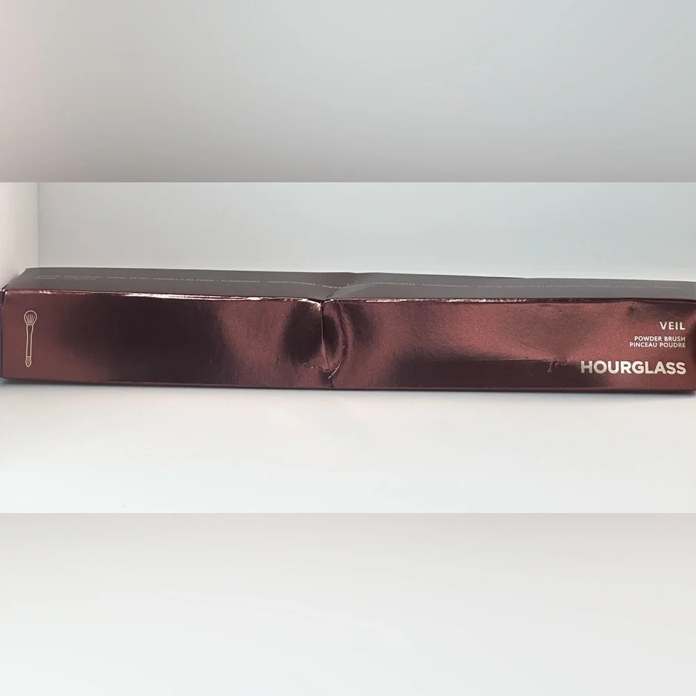 Hourglass elegant brush