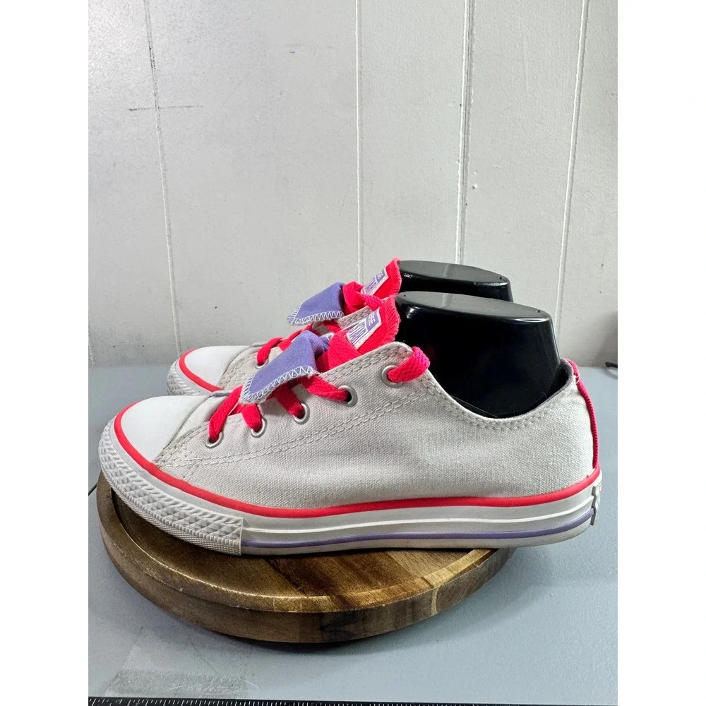 Converse happy casual