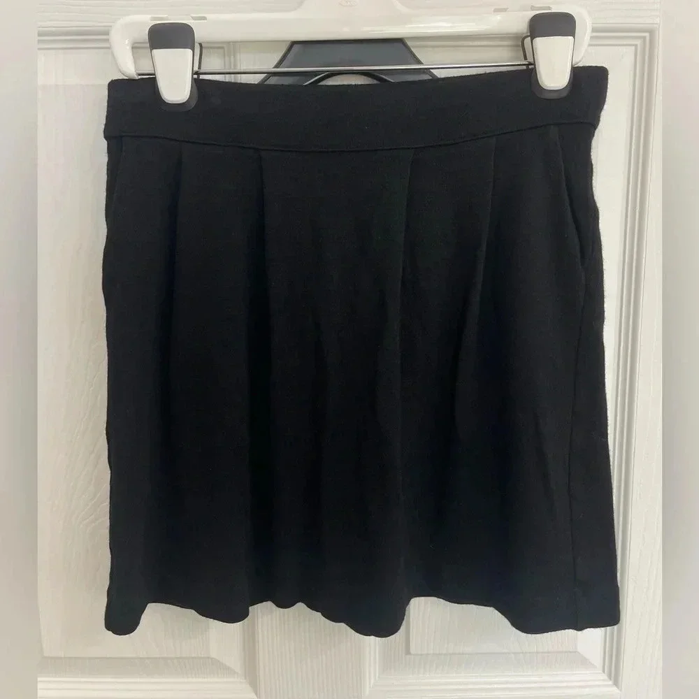 J Jill Women’s Rayon/wool Black Skater Swing Pull On Skirt Size Small Pockets