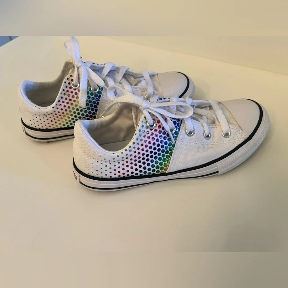Converse very good
