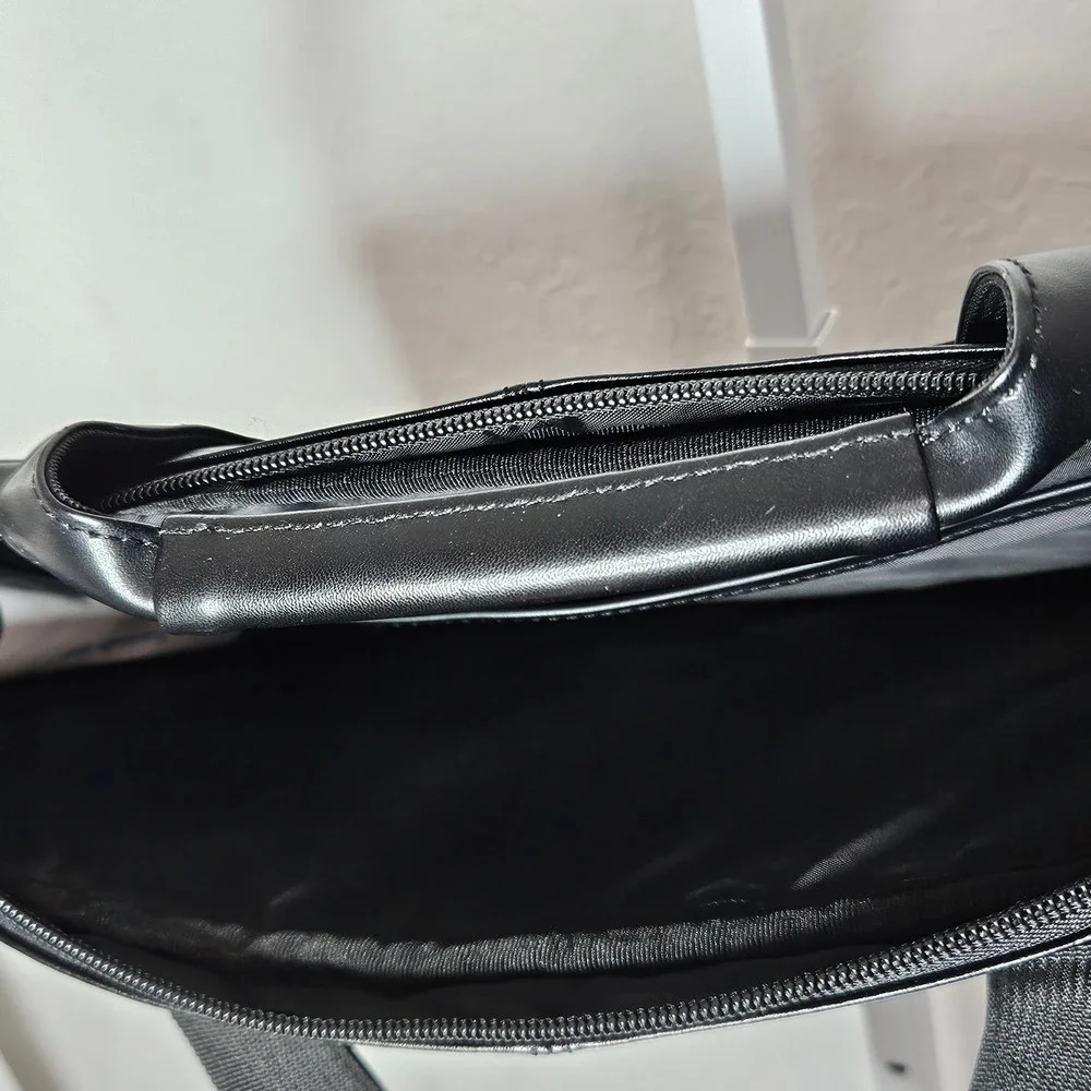 Samsonite leather slim