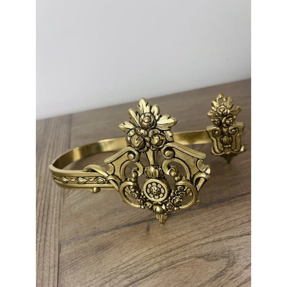N/A elegant vintage