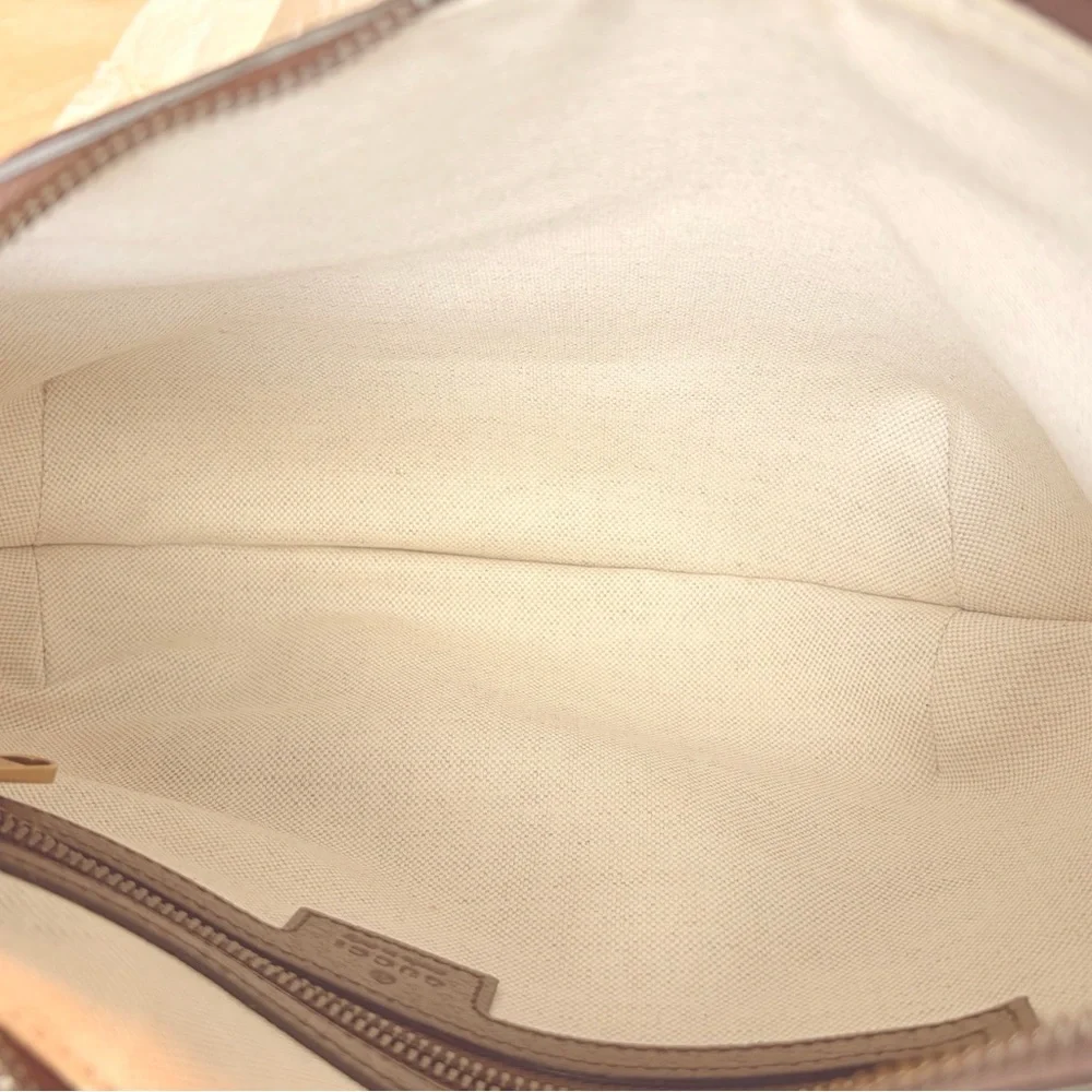 Gucci green bag hardware