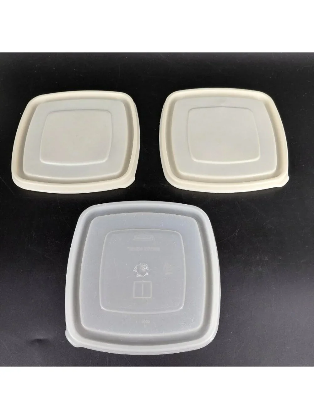 Rubbermaid Servin' Saver Container Replacement Lid Only Square #1 Almond Set 3