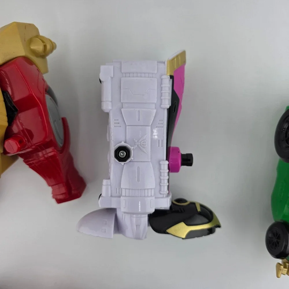 Power Rangers Assorted Replacement Parts Lot‎ 5 Pieces Incomplete AS IS Parts