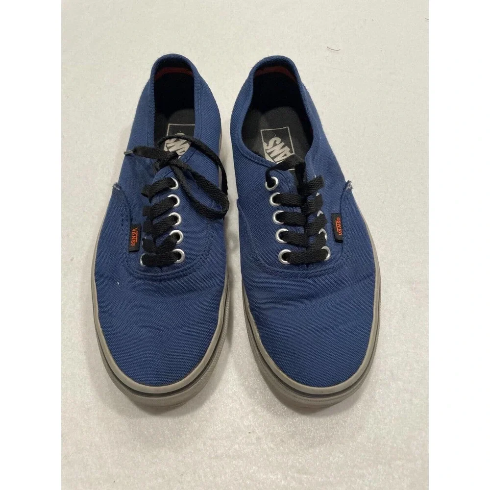 Vans lace up