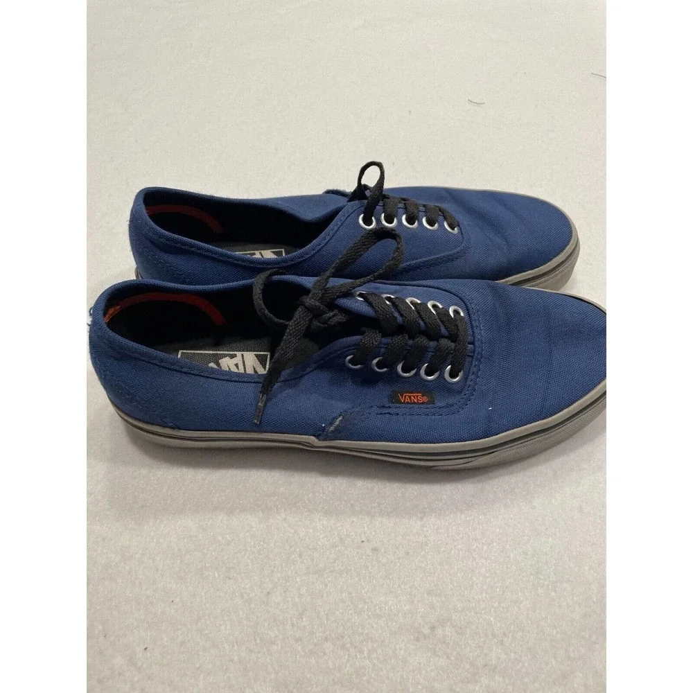 Vans lace up