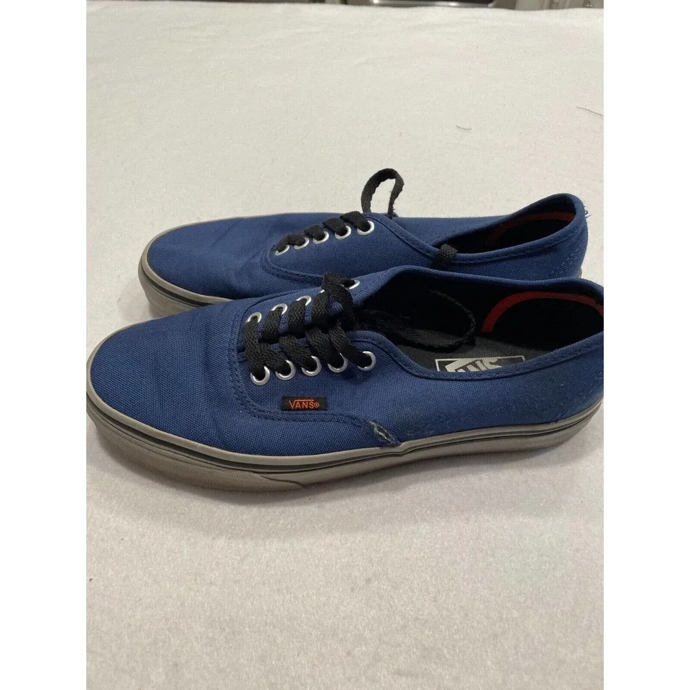 Vans lace up