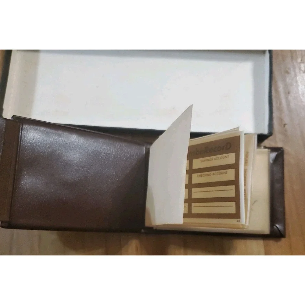 CAMEO The Springfield Leather Products vintage cameo