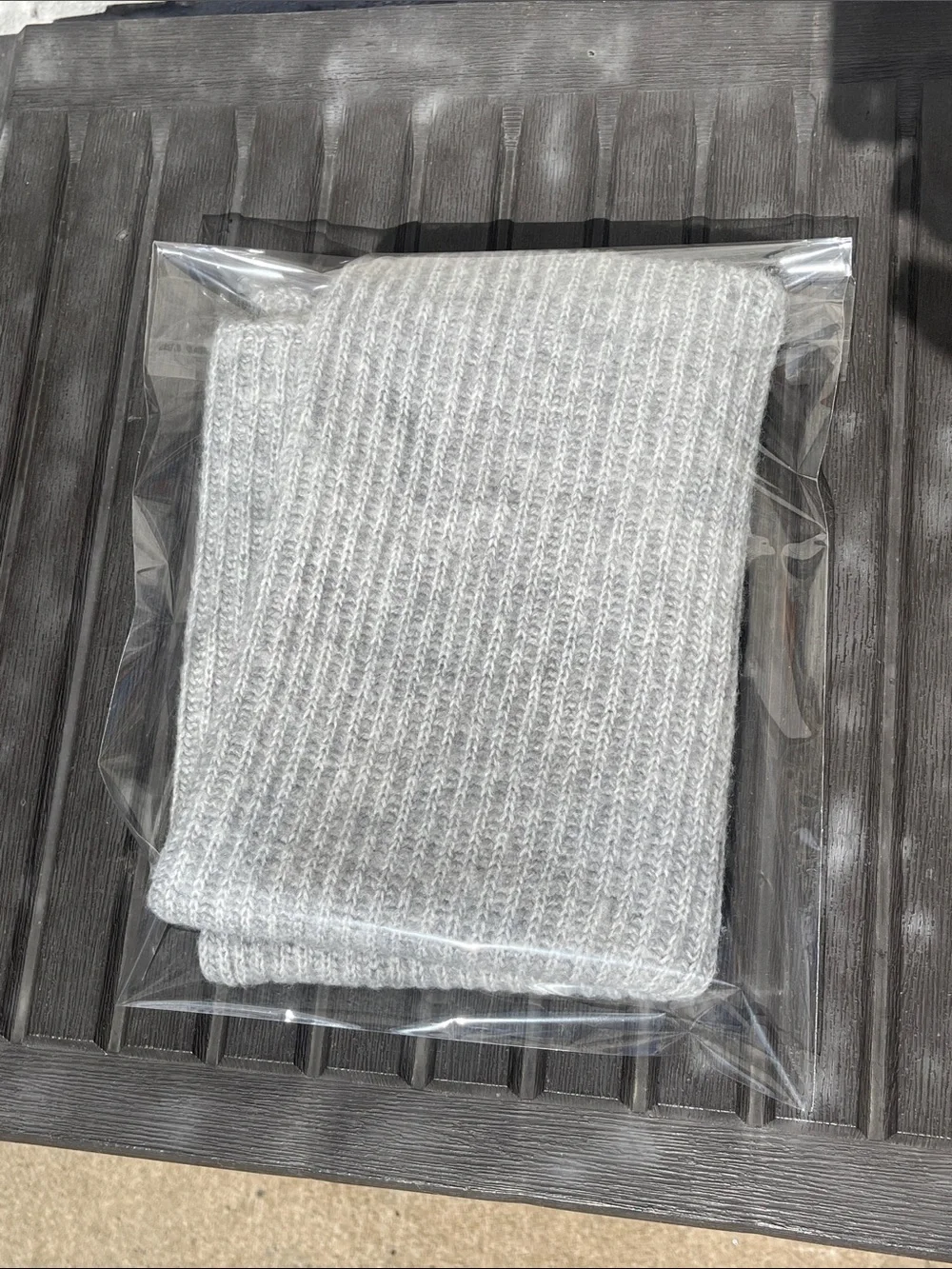 H&M Light Gray Ribbed Knit Scarf
