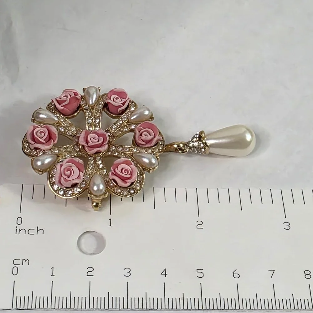 Avon nina ricci