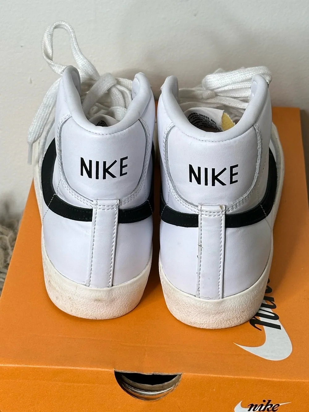 Nike Blazer Mid 77 Women’s Size 8