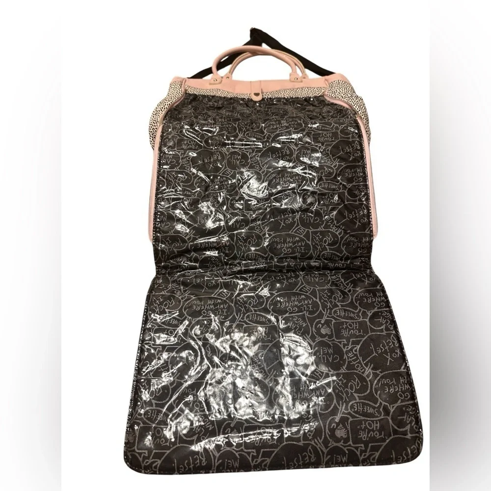 Betsey Johnson beautiful betsey