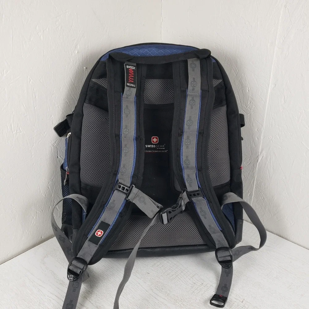 SwissGear Wenger Ibex 17