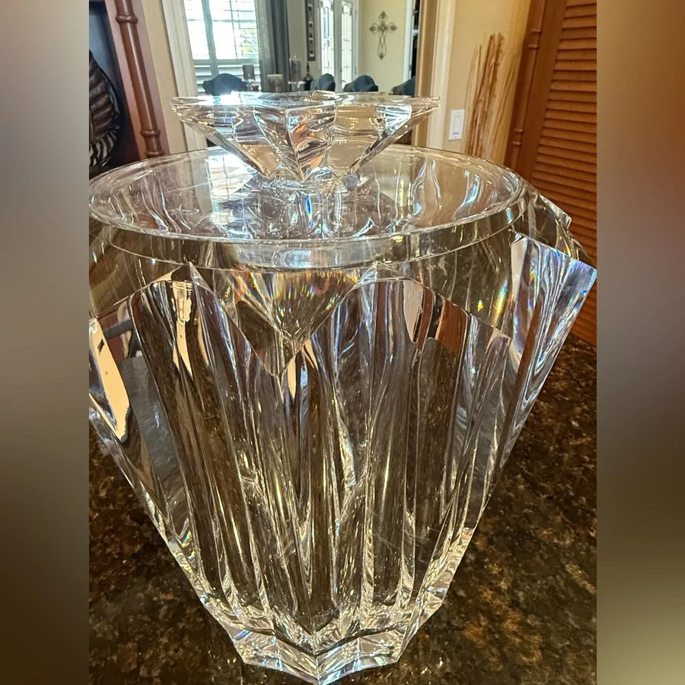 Vintage Judith Kruger Grainware Lucite Ice Bucket with Starburst Lid
