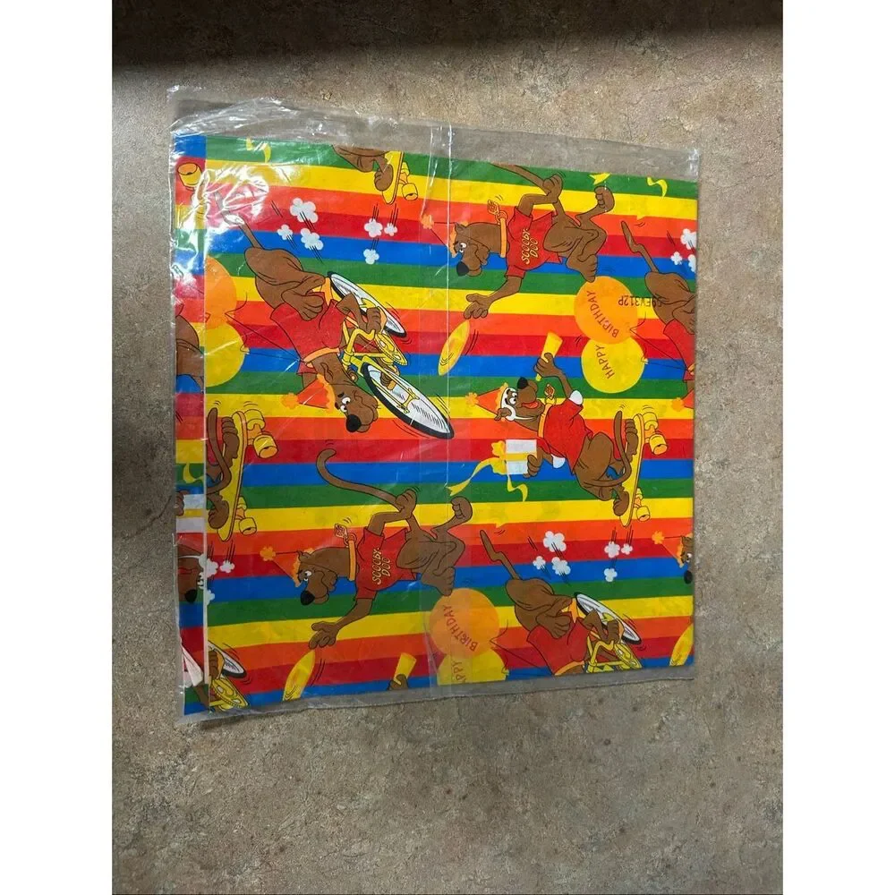 Scooby Doo paper colorful