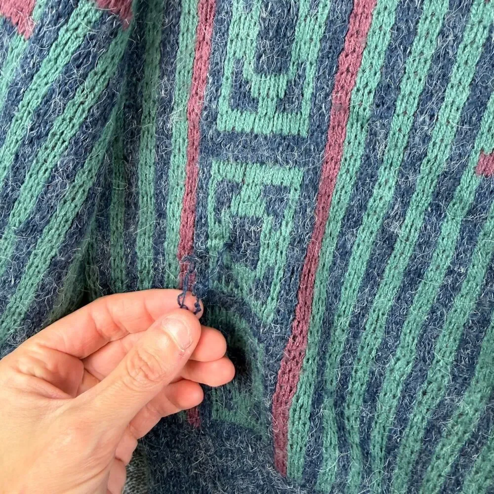 McGregor refer multicolor noted