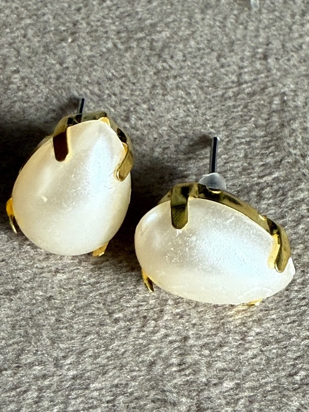 Elegant Gold-Set White Teardrop Stud Earrings