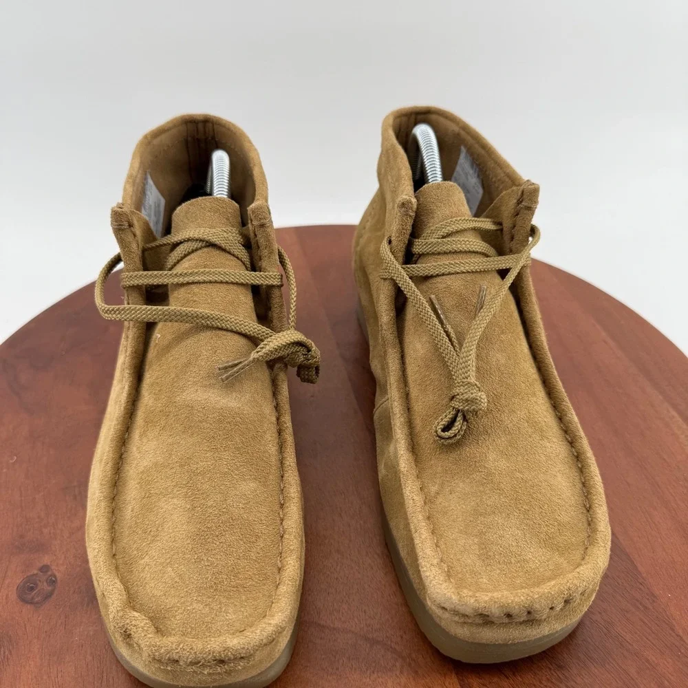 Clarks wallaston suede