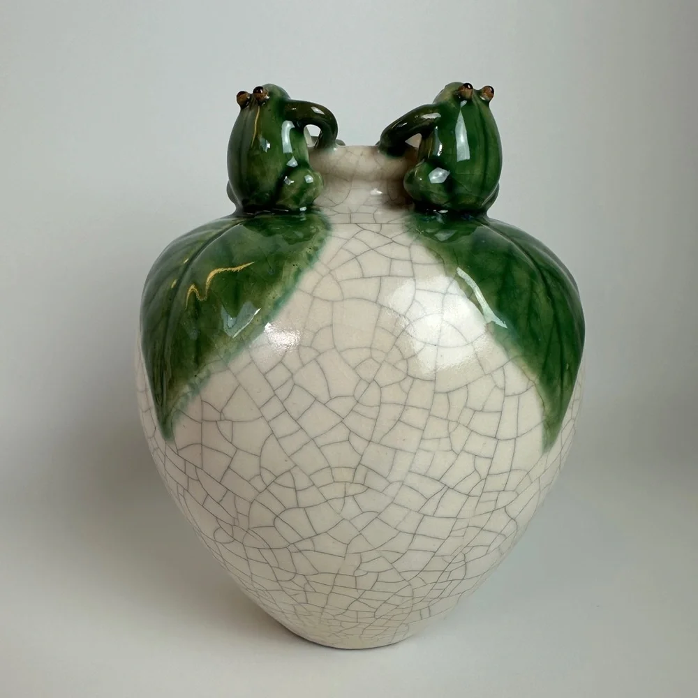 VTG Majolica Frog‎ Round Ceramic Art Pottery Vase