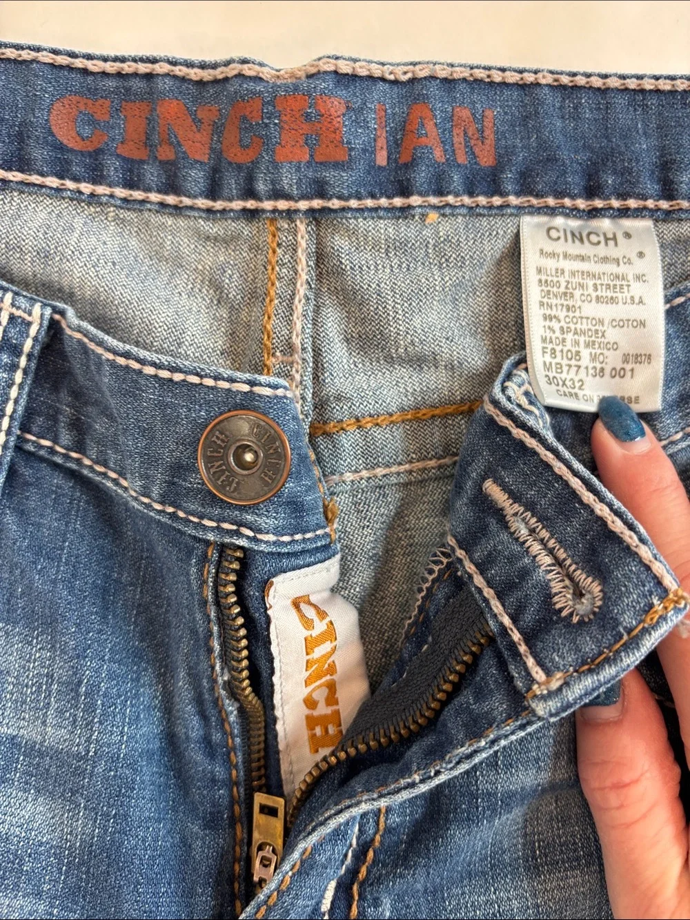 Cinch Ian Straight-Leg Jeans in Medium Blue Wash