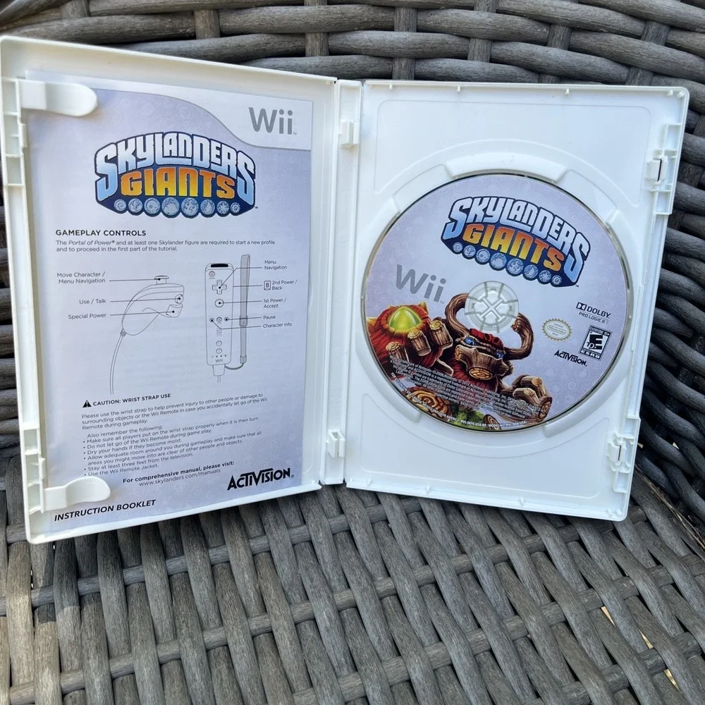 Activision Skylanders: Giants Nintendo Wii U E10+ Not For Resale Fast Shipping