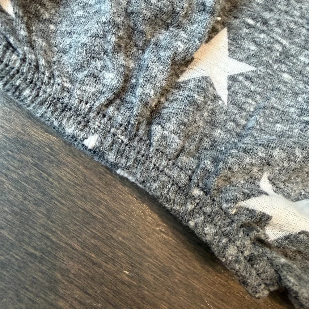 Pixielane soft gray
