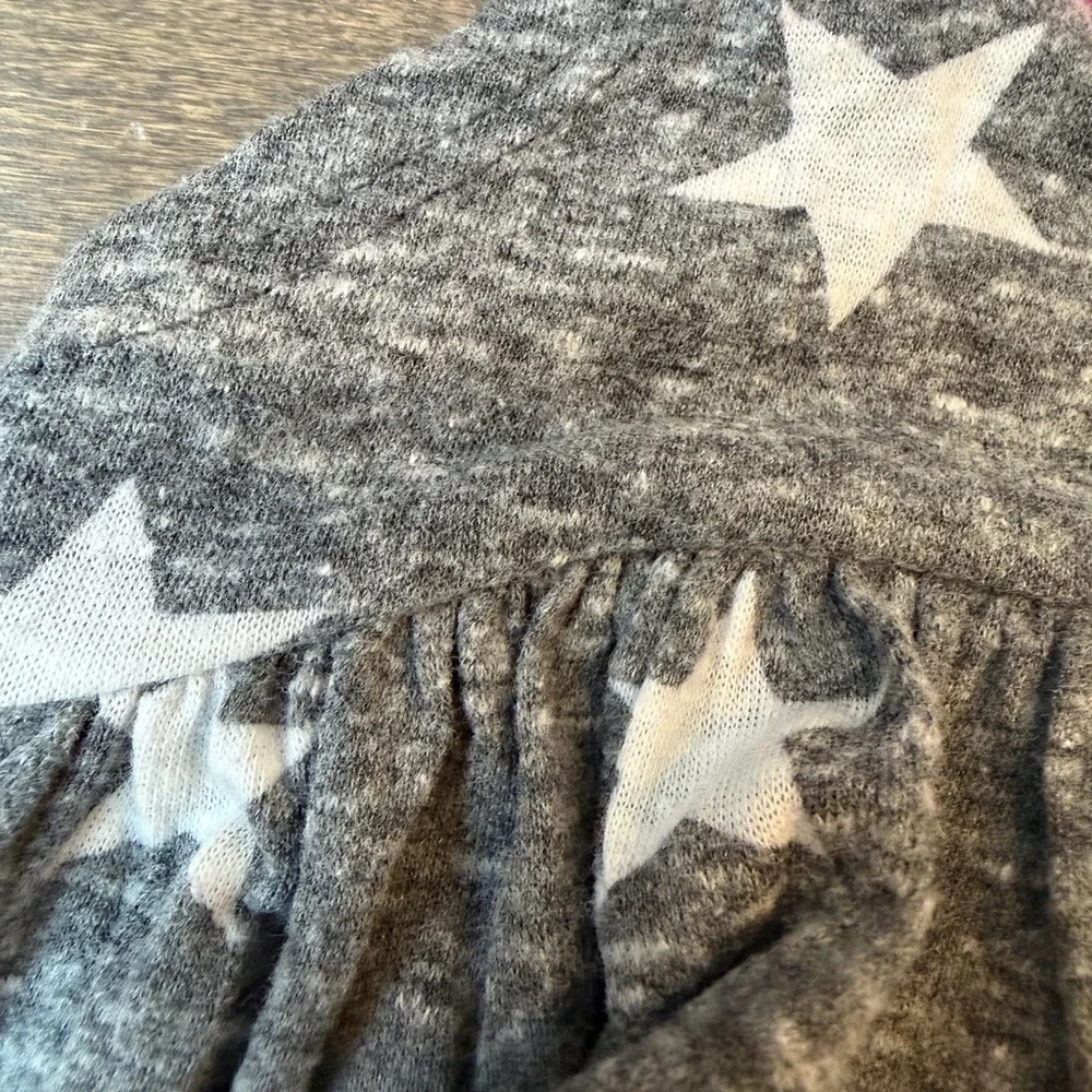 Pixielane soft gray