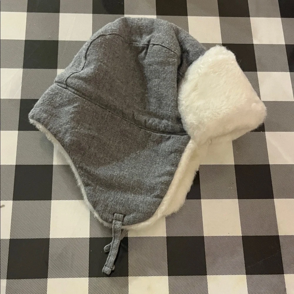 Baby GAP faux fur lined trapper hat gray white size 6-12 Months