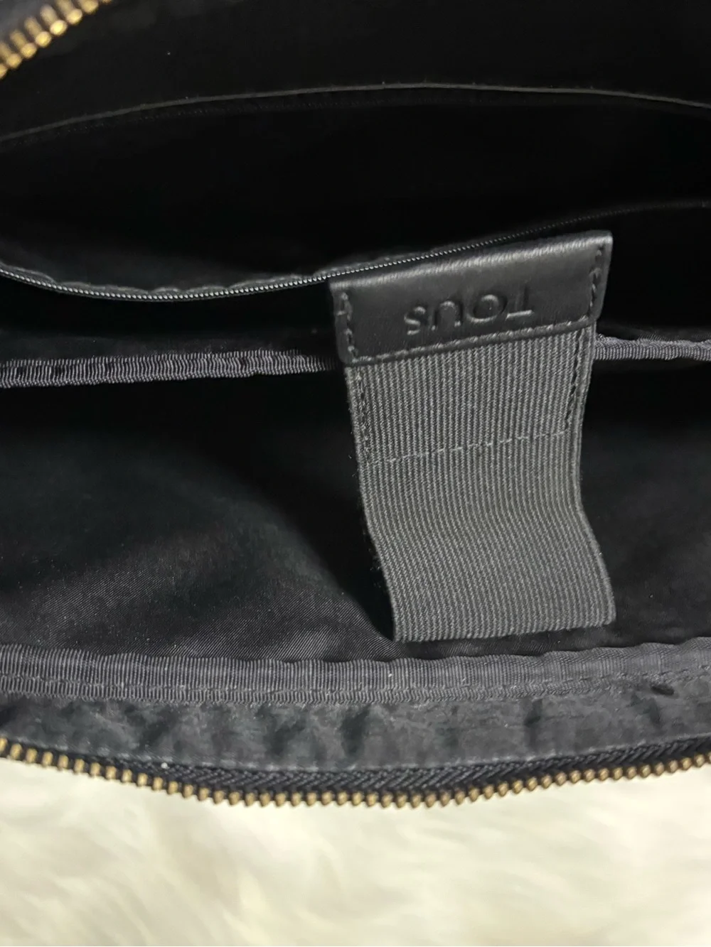 Tous adds black