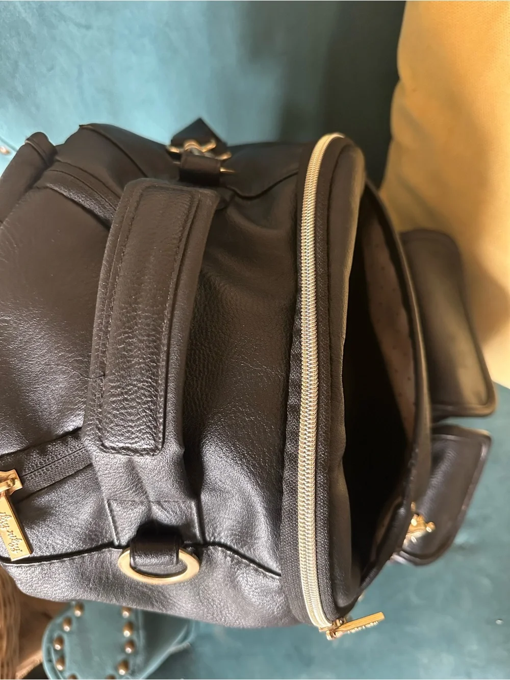 Itzy Ritzy pre owned