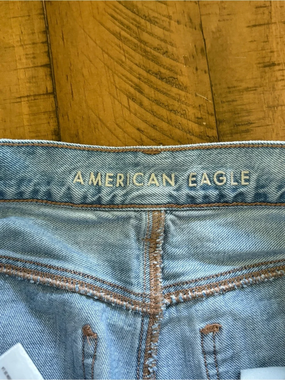 American Eagle Relaxed Mom Jean Womens Size 4 Regular Blue Denim Distressed