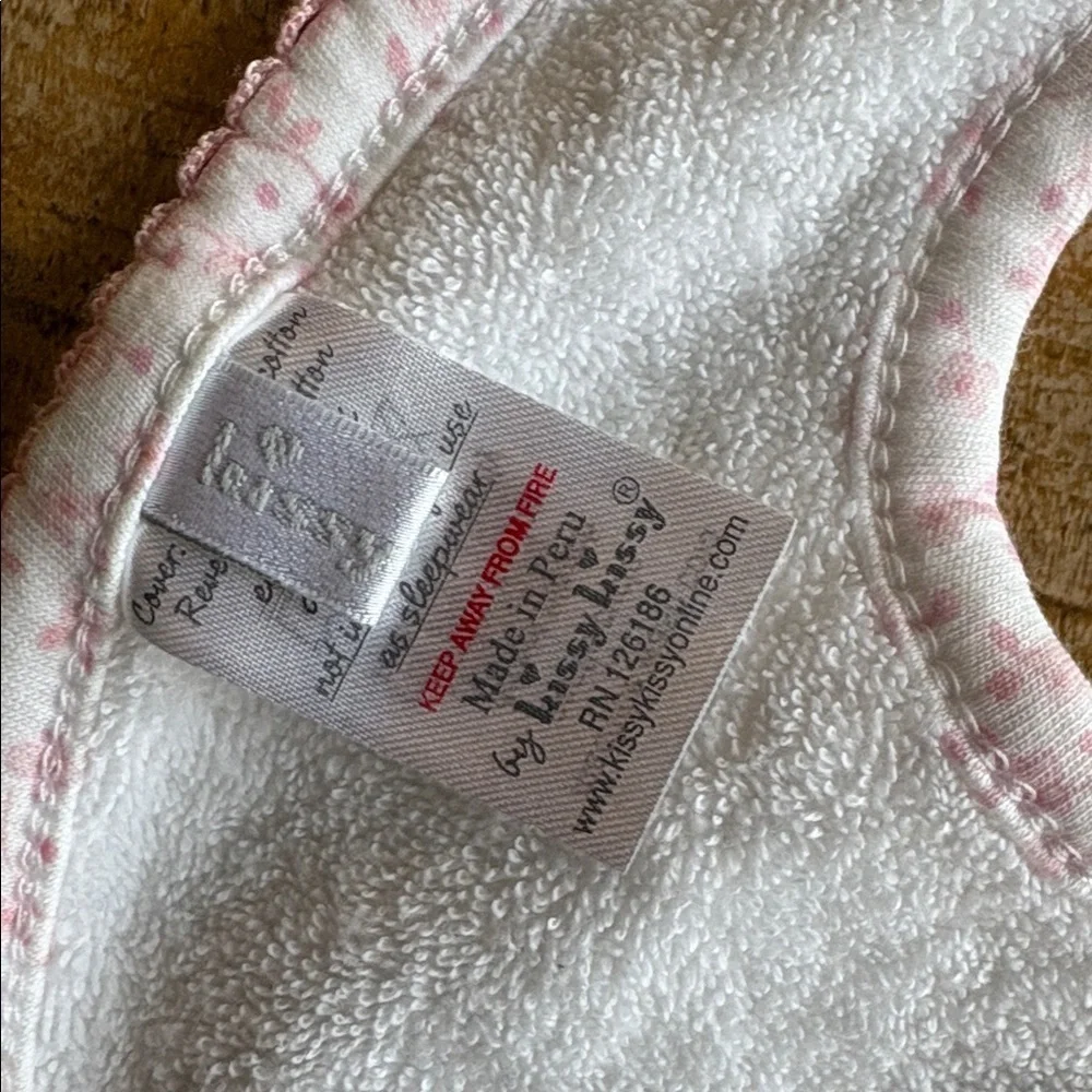 Kissy Kissy nwot charming