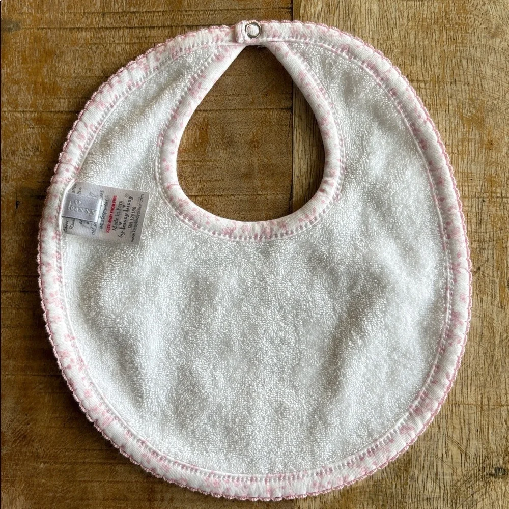 Kissy Kissy nwot charming