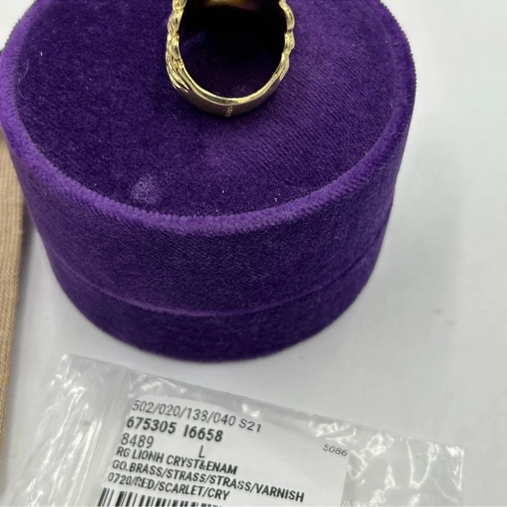 Unisex Gucci iconic Lionhead ring size large/8.5 made in Italy