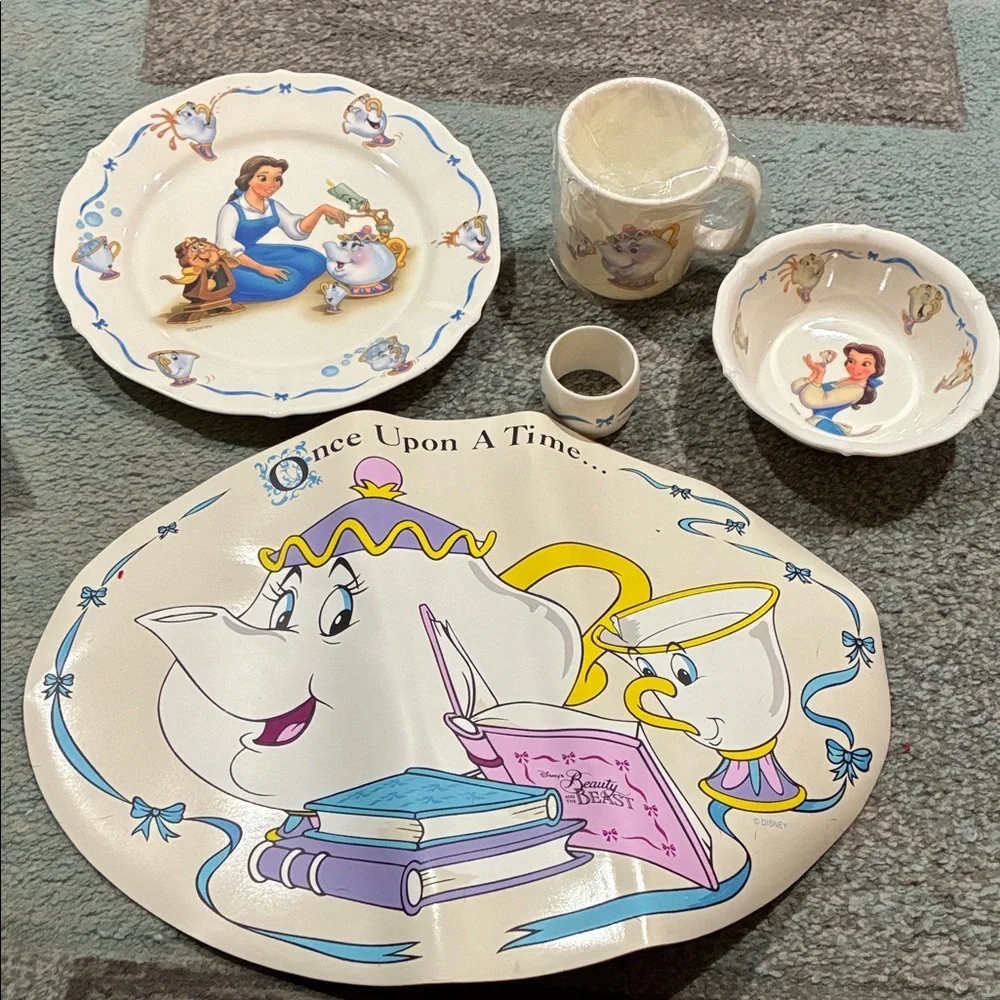 Vintage Disney Beauty and the Beast 5-Piece Dinnerware Set