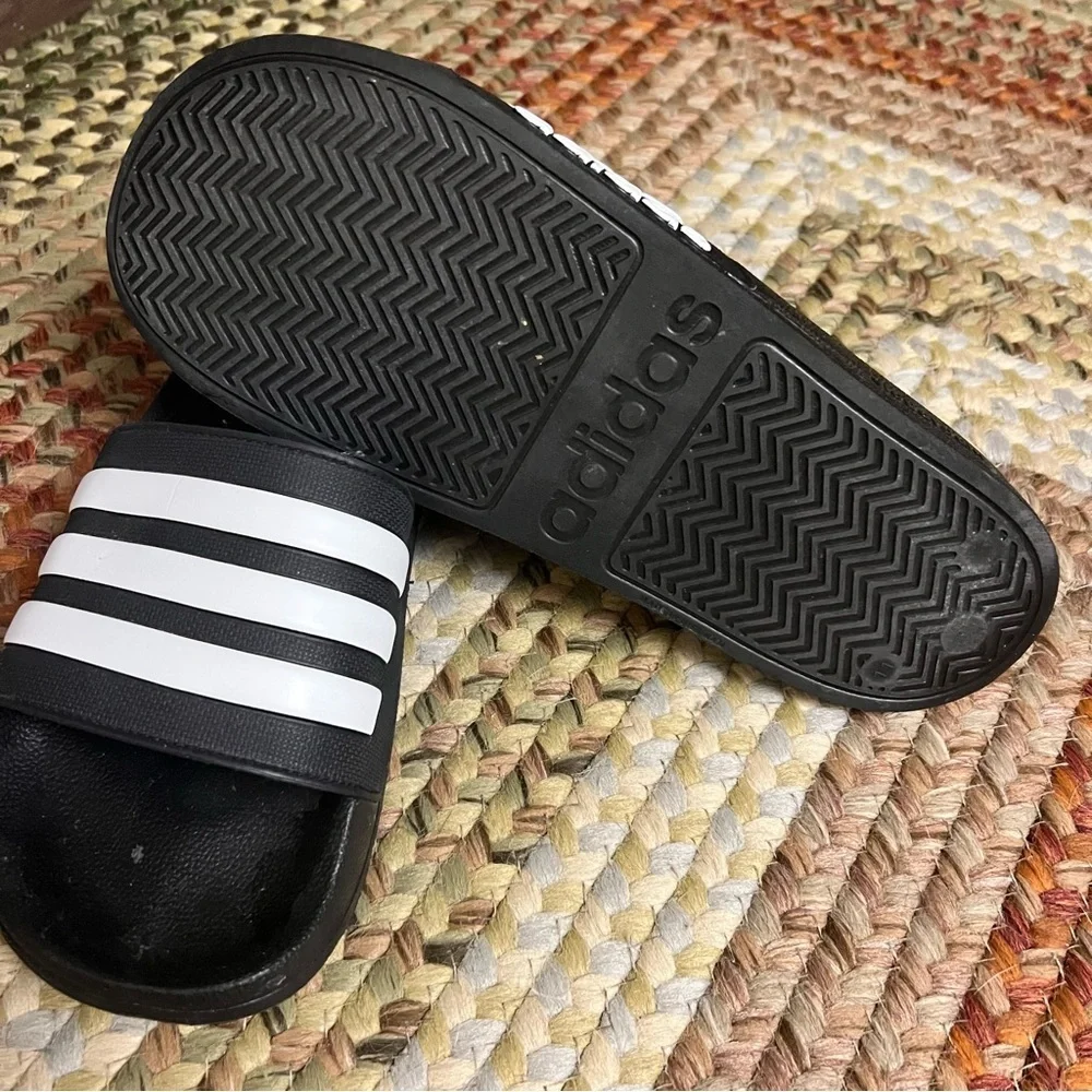 adidas slides classic